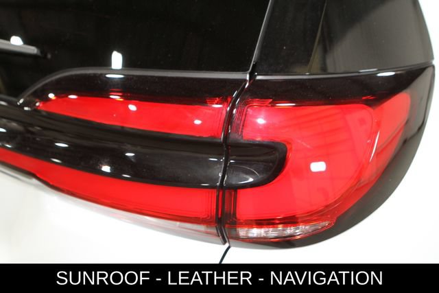 New 2027 Chrysler Pacifica Limited AWD/4WD image 30