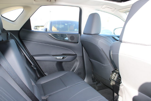 Used 2026 Lexus NX 350h AWD w/ Cold Area Package image 7