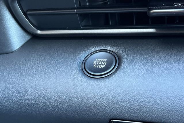 New 2026 Hyundai Elantra Sport FWD image 21
