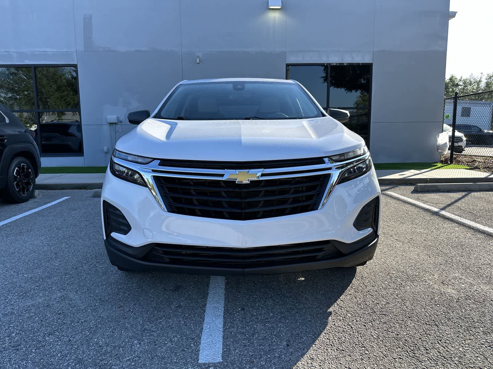 Used 2023 Chevrolet Equinox LS w/ LS Convenience Package FWD image 12