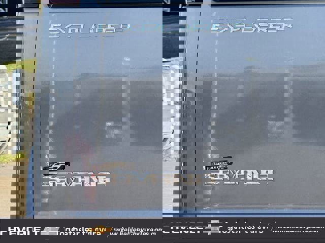 Used 2022 GMC Savana 2500 Extended w/ Enhanced Convenience Package image 9