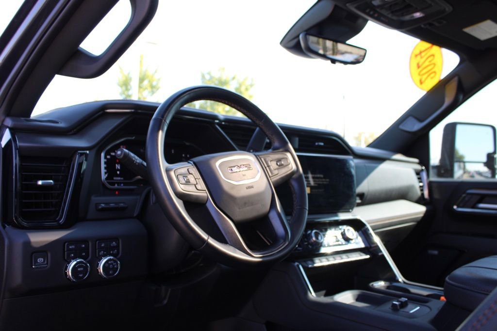 Used 2024 GMC Sierra 2500 AT4 w/ AT4 Premium Plus Package image 17