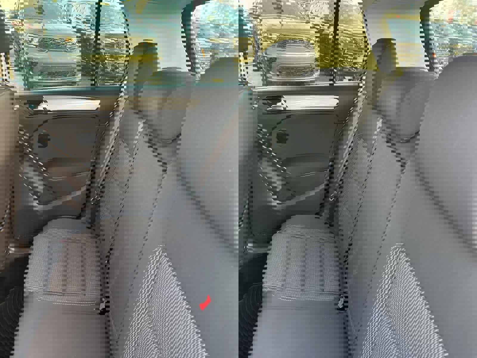 Used 2014 Volkswagen Golf TDI image 23