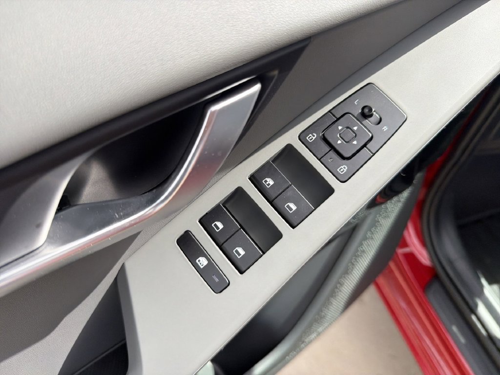 New 2026 Kia Niro EX FWD image 15