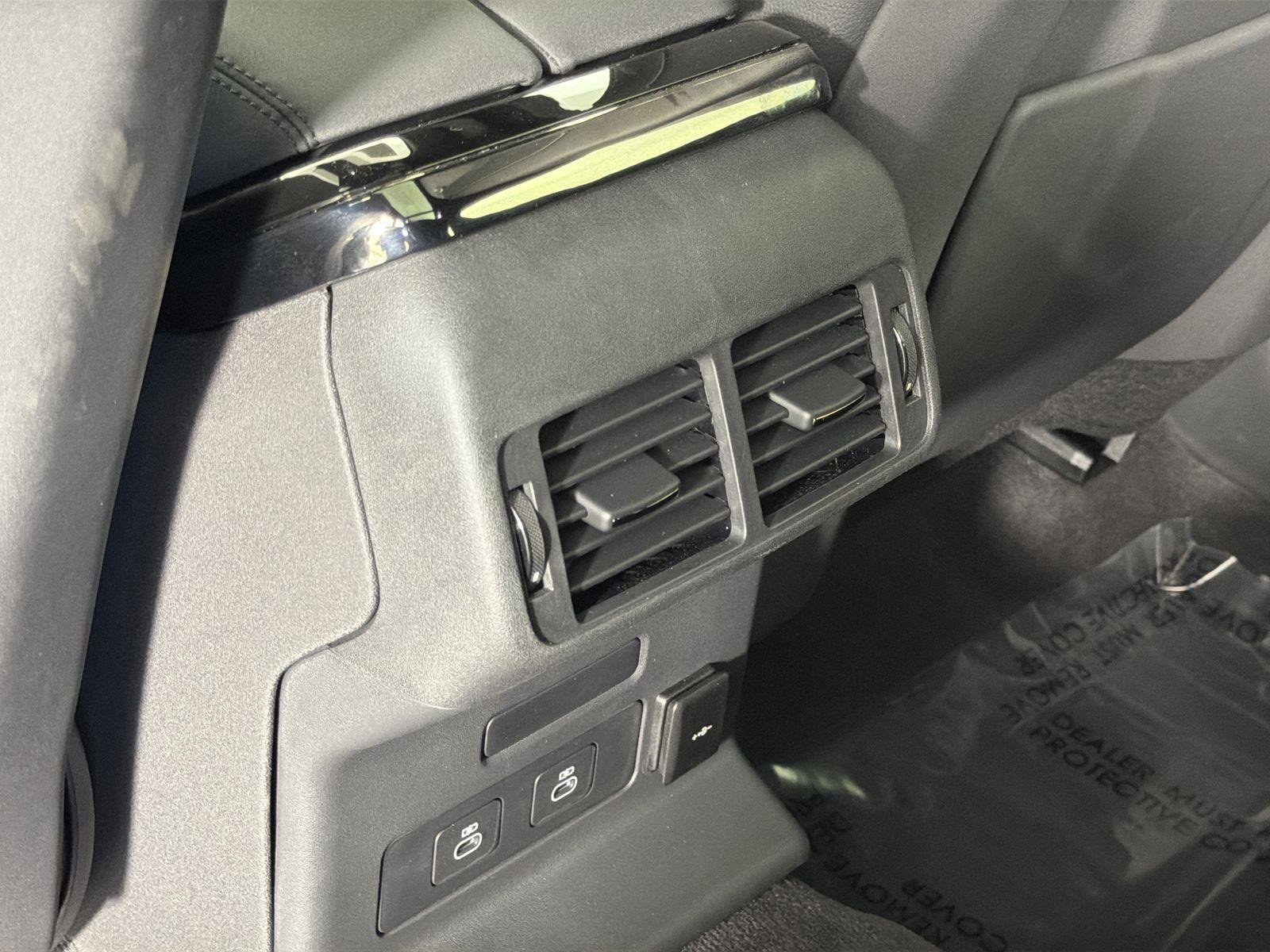 Certified 2025 Land Rover Range Rover Velar Dynamic SE image 27