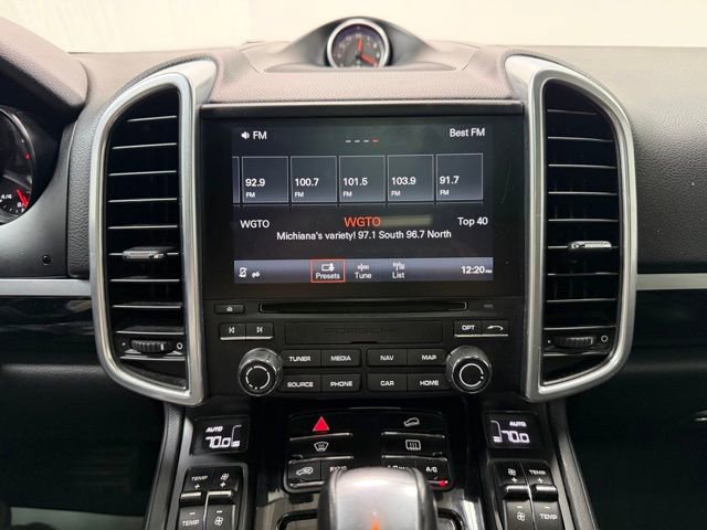 Used 2017 Porsche Cayenne Platinum Edition image 18