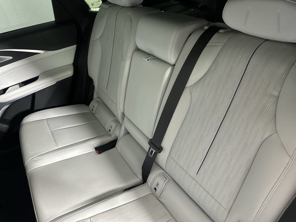 Certified 2023 Cadillac Lyriq 2WD image 28
