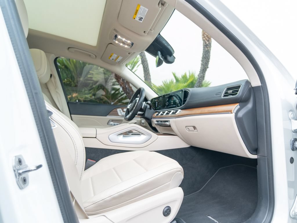 Used 2023 Mercedes-Benz GLS 450 4MATIC image 36