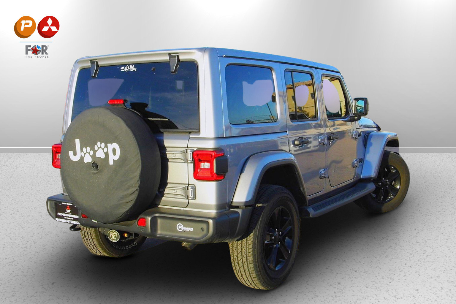 Used 2020 Jeep Wrangler Unlimited Sahara image 2