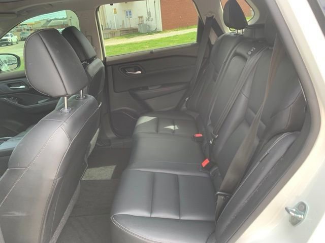 Used 2023 Nissan Rogue SL w/ SL Premium Package image 25