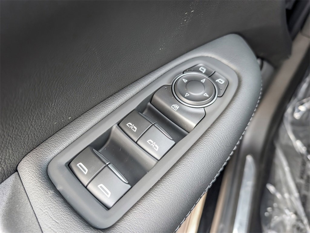 New 2026 Cadillac XT5 Luxury image 11