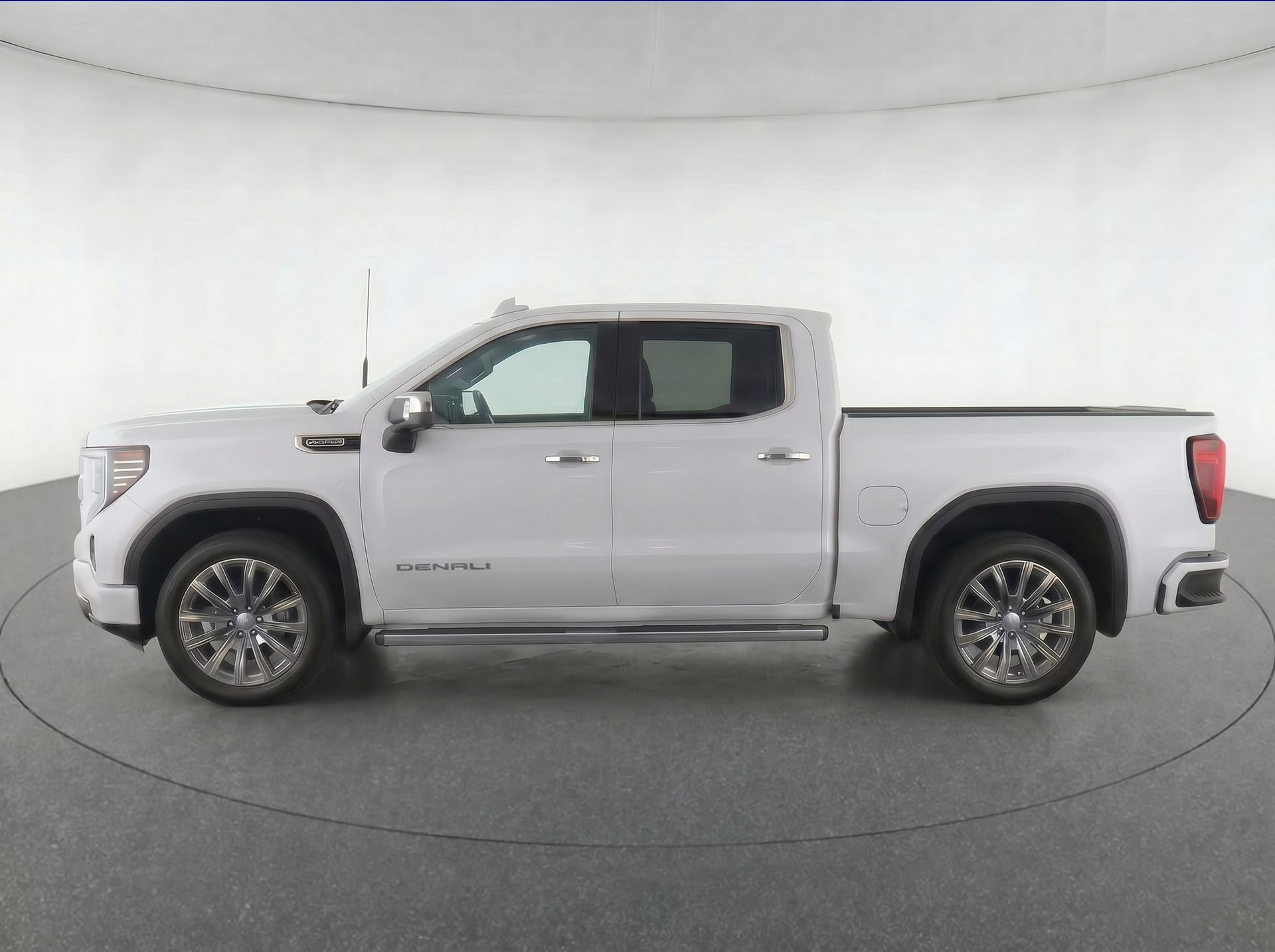 Used 2023 GMC Sierra 1500 Denali AWD/4WD image 7