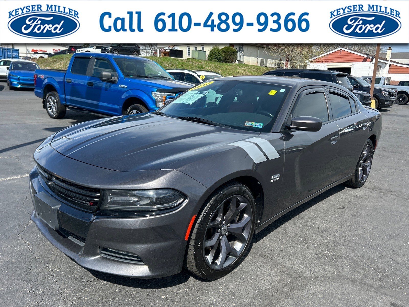 Used 2017 Dodge Charger R/T w/ Premium Group image 1