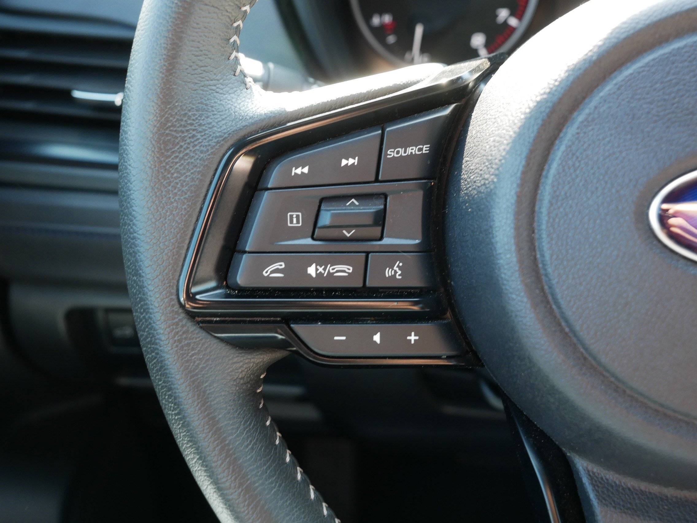 Certified 2025 Subaru Forester Premium image 31