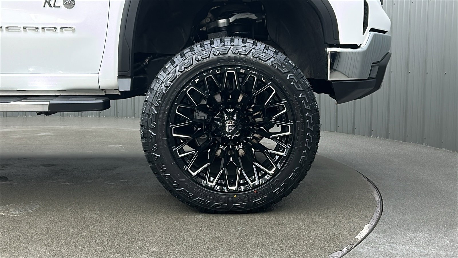 Used 2023 GMC Sierra 1500 SLT image 10