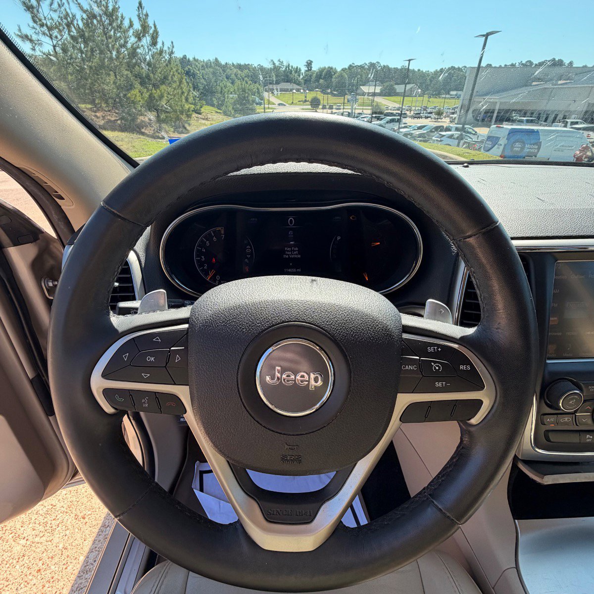 Used 2015 Jeep Grand Cherokee Limited RWD image 13