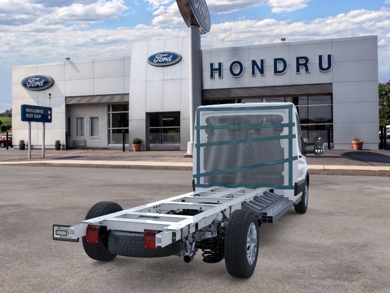 New 2025 Ford E-Transit RWD image 8