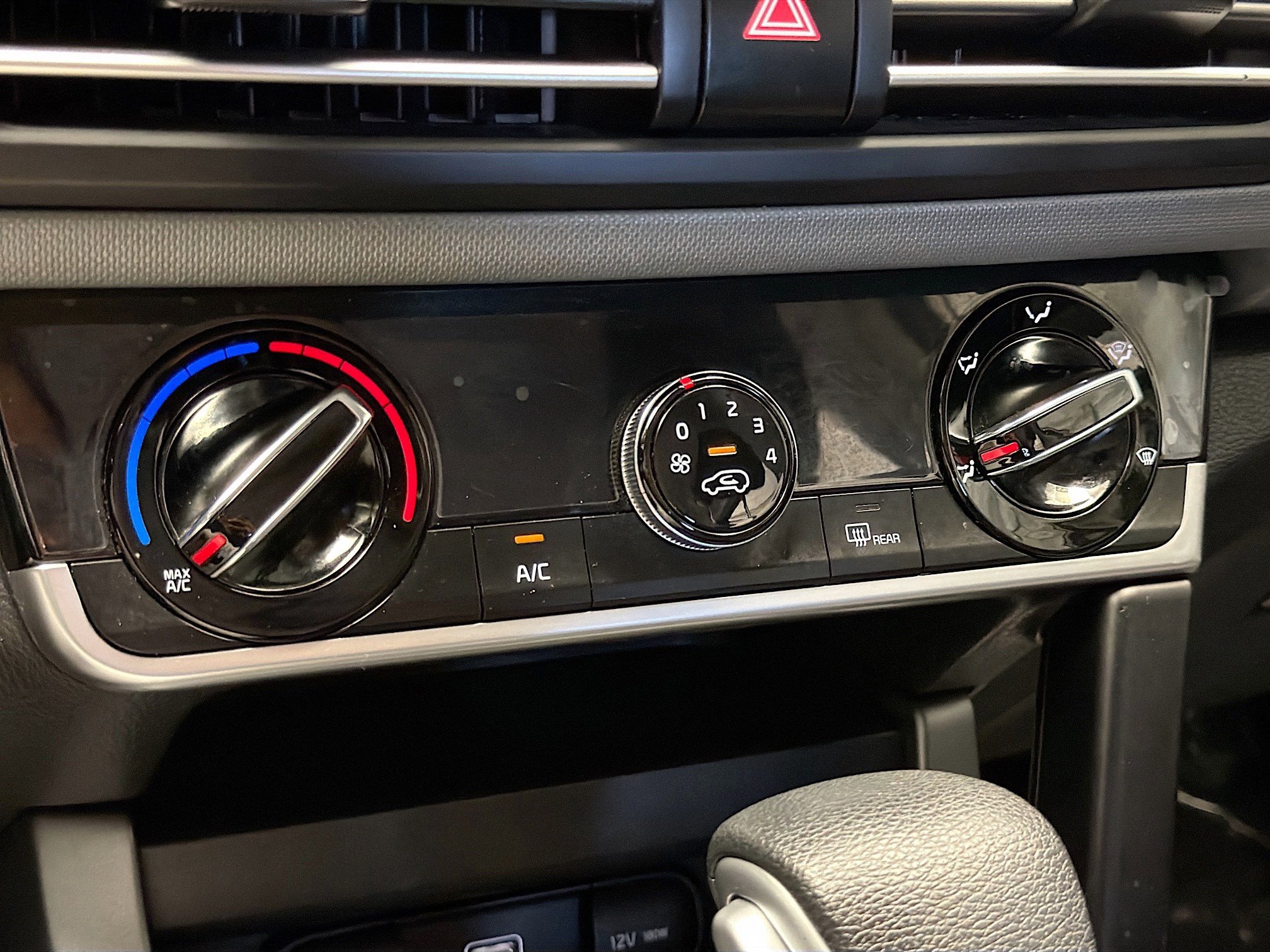 Used 2021 Kia Seltos LX image 10