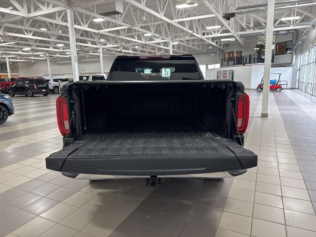 Used 2022 GMC Sierra 1500 SLT w/ SLT Premium Package AWD/4WD image 5