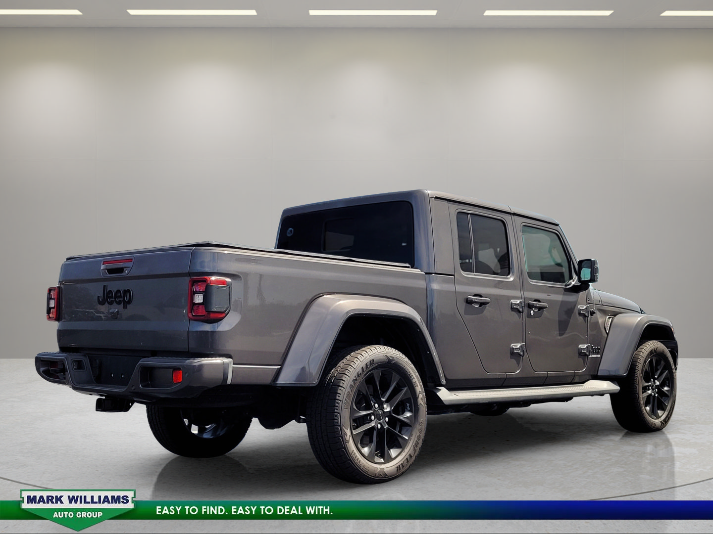 Used 2021 Jeep Gladiator Overland AWD/4WD image 4