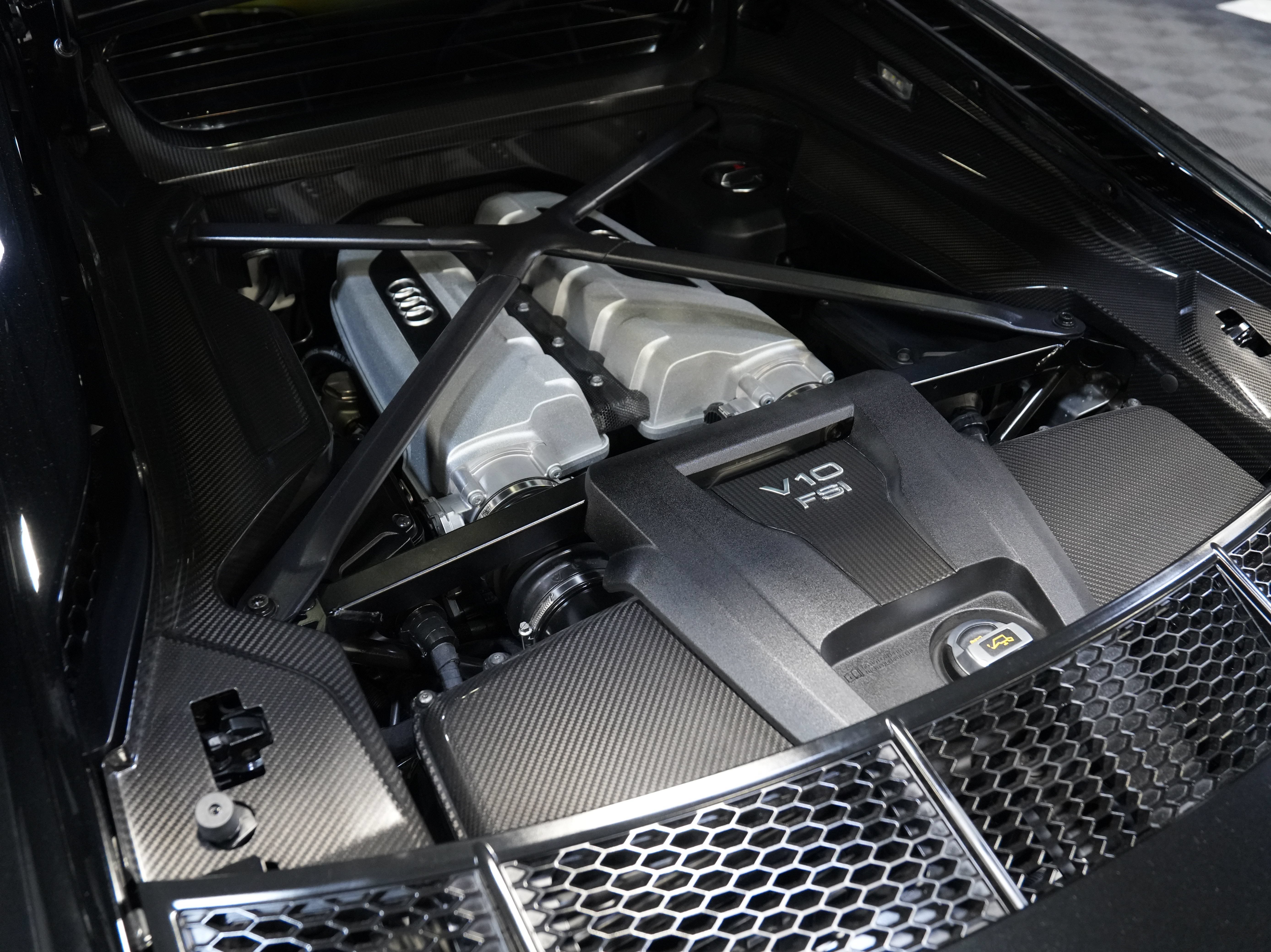 Used 2017 Audi R8 V10 plus AWD/4WD image 41