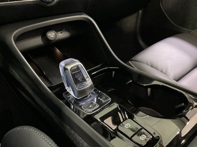New 2026 Volvo XC40 B5 Plus w/ Protection Package Premier image 23