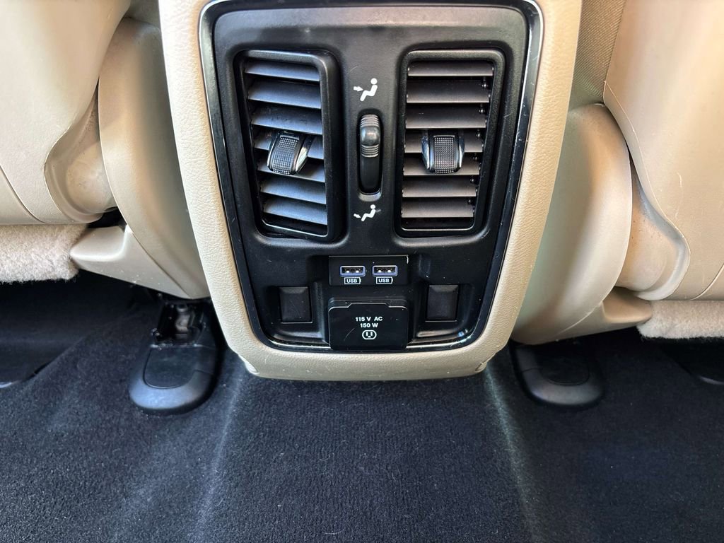Used 2020 Jeep Grand Cherokee Limited AWD/4WD image 14