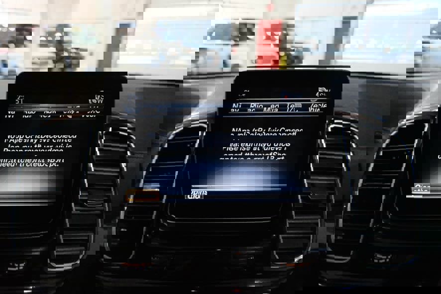 Used 2018 Mercedes-Benz GLS 550 4MATIC image 32