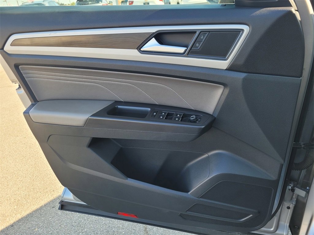 Used 2022 Volkswagen Atlas SE image 30