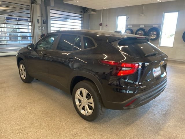 New 2026 Chevrolet Trax LS FWD image 8