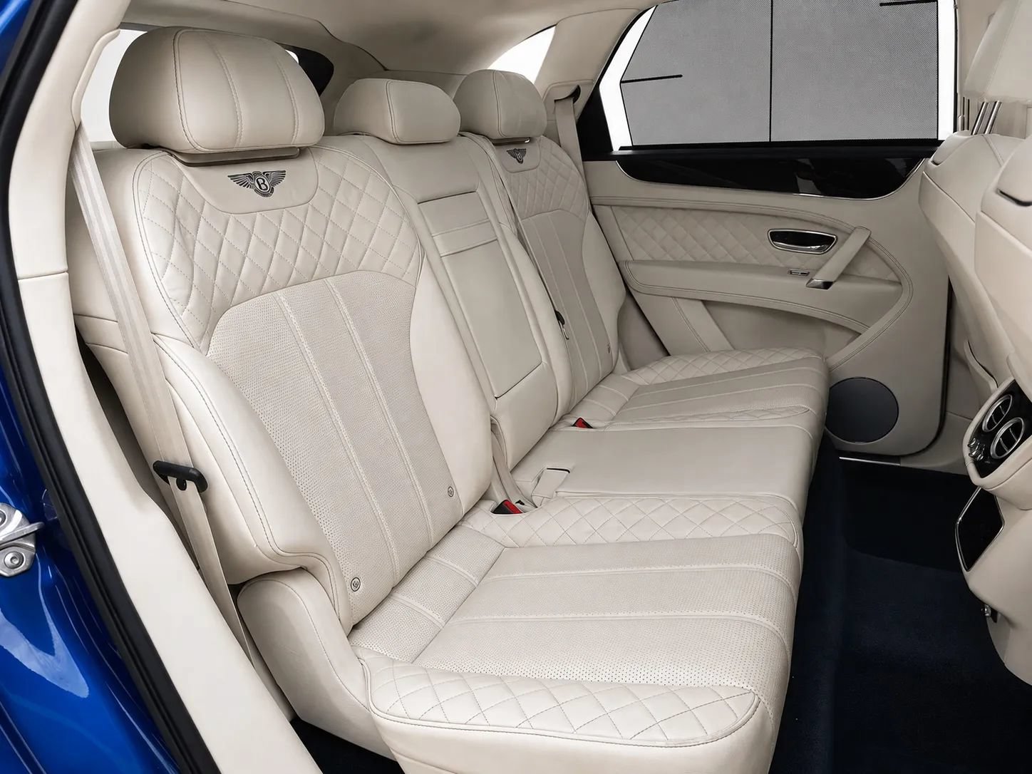 Used 2017 Bentley Bentayga AWD/4WD image 26