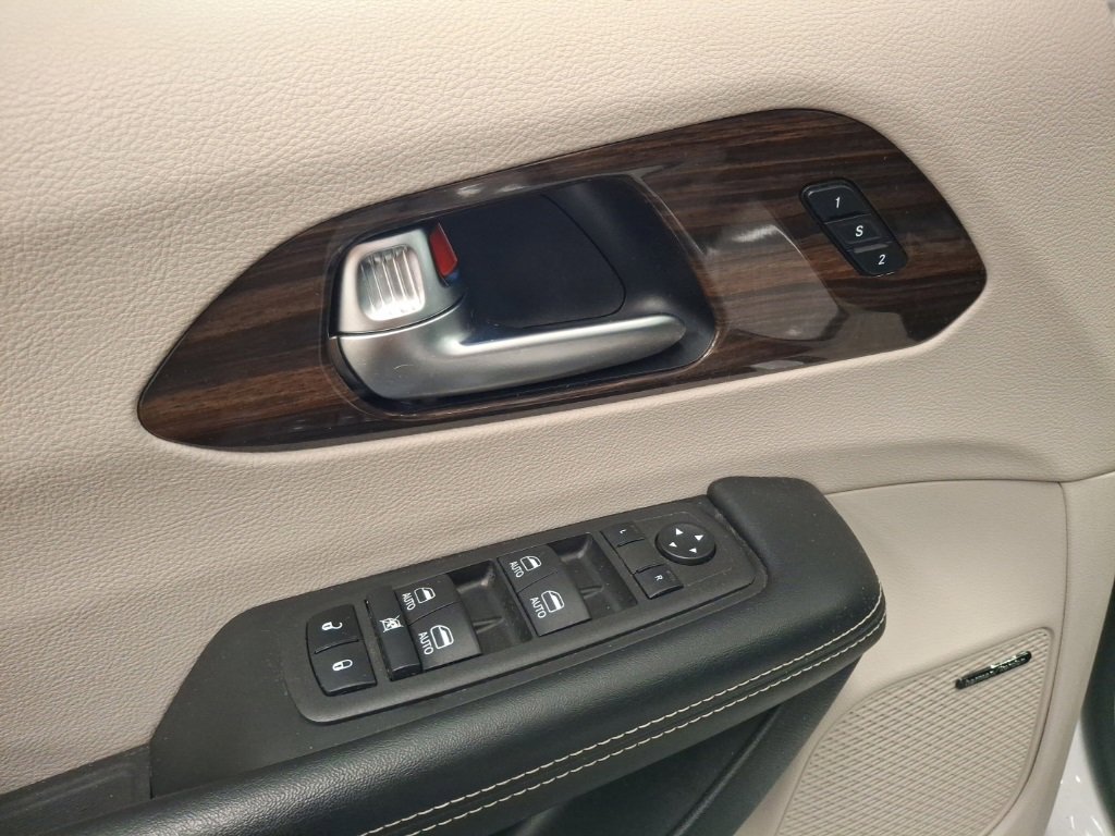Used 2022 Chrysler Pacifica Limited image 15
