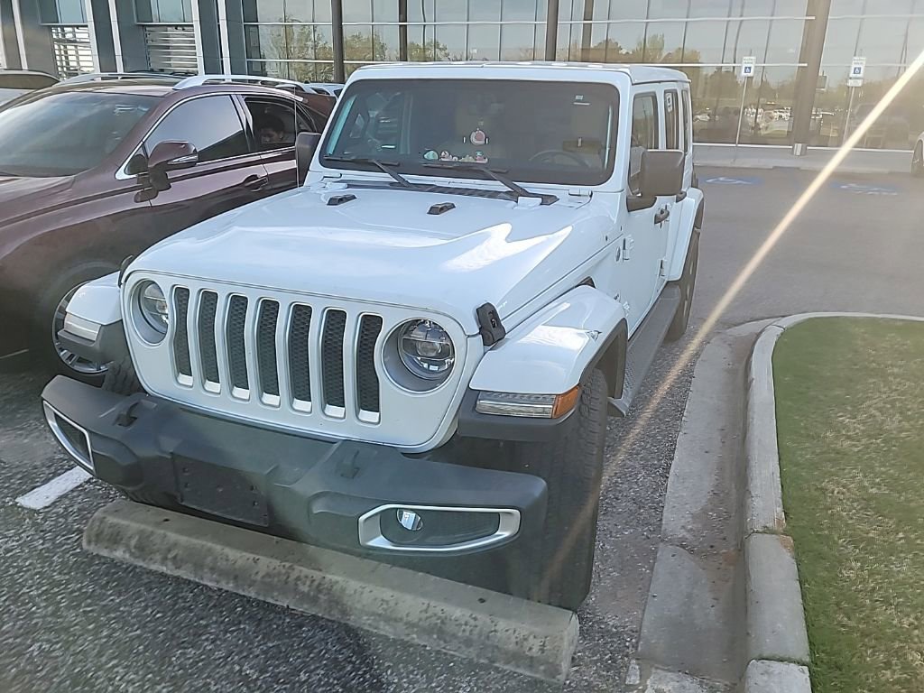Used 2018 Jeep Wrangler Unlimited Sahara AWD/4WD image 3