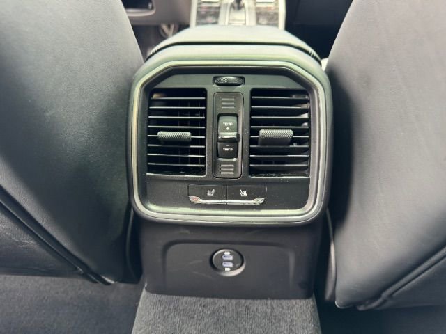 Used 2024 Porsche Macan Turbo image 15