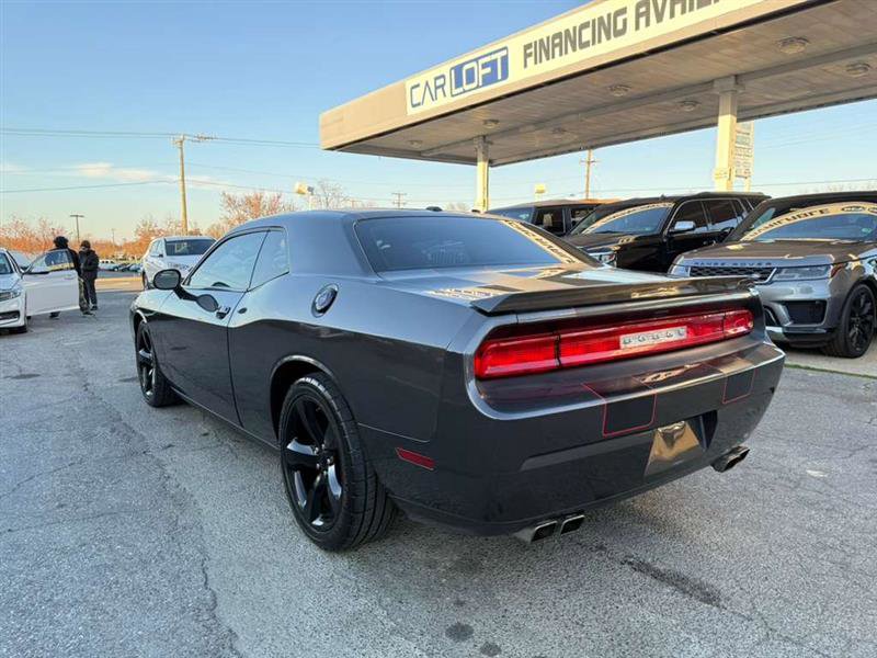 Used 2013 Dodge Challenger R/T w/ Blacktop Pkg image 7