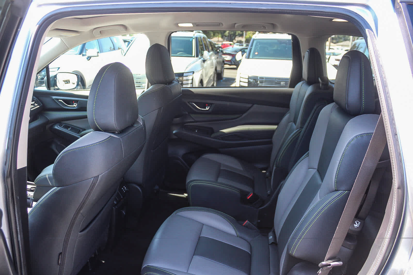 Used 2025 Subaru Ascent Onyx Edition AWD/4WD image 23