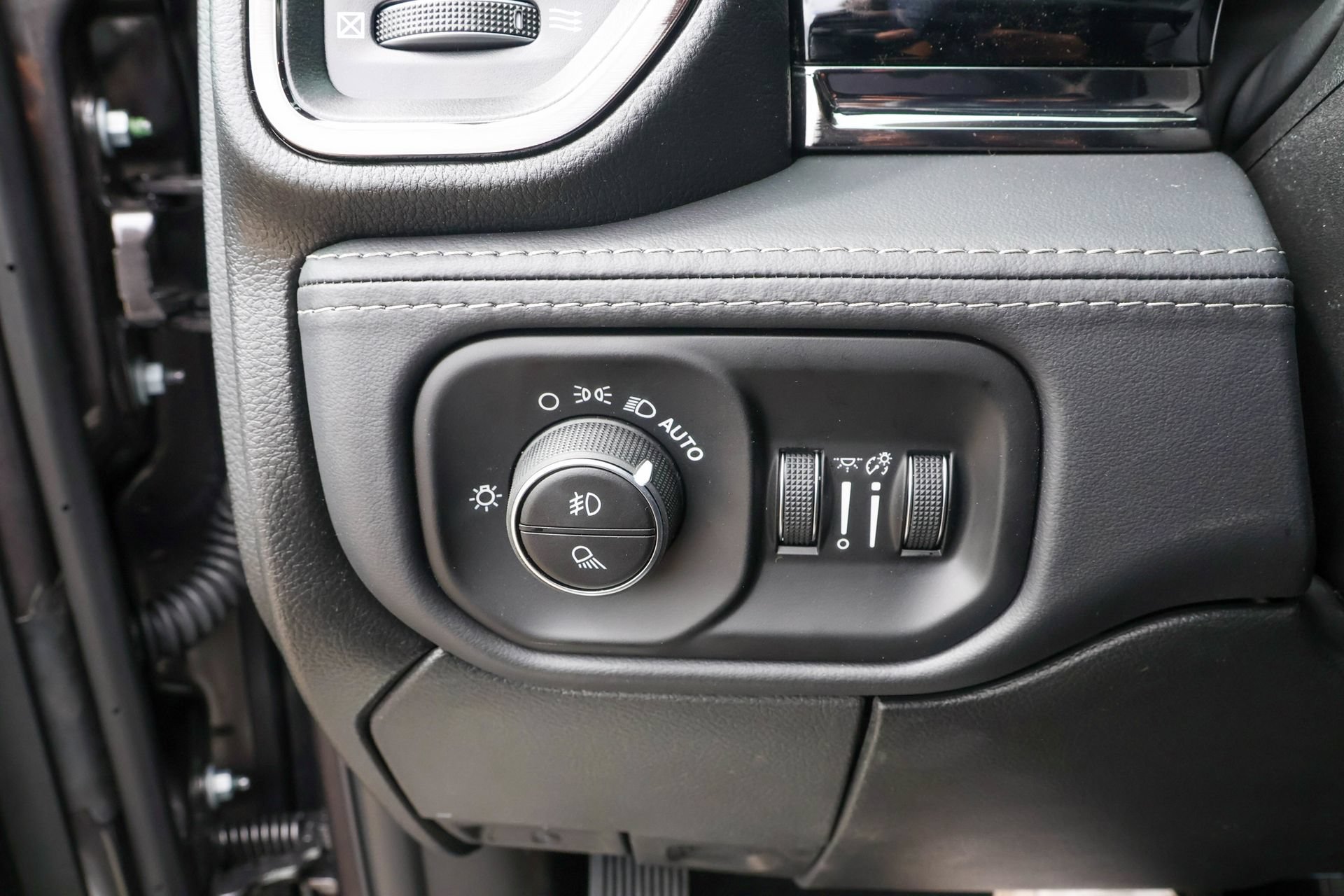 New 2026 RAM 2500 Limited AWD/4WD image 30