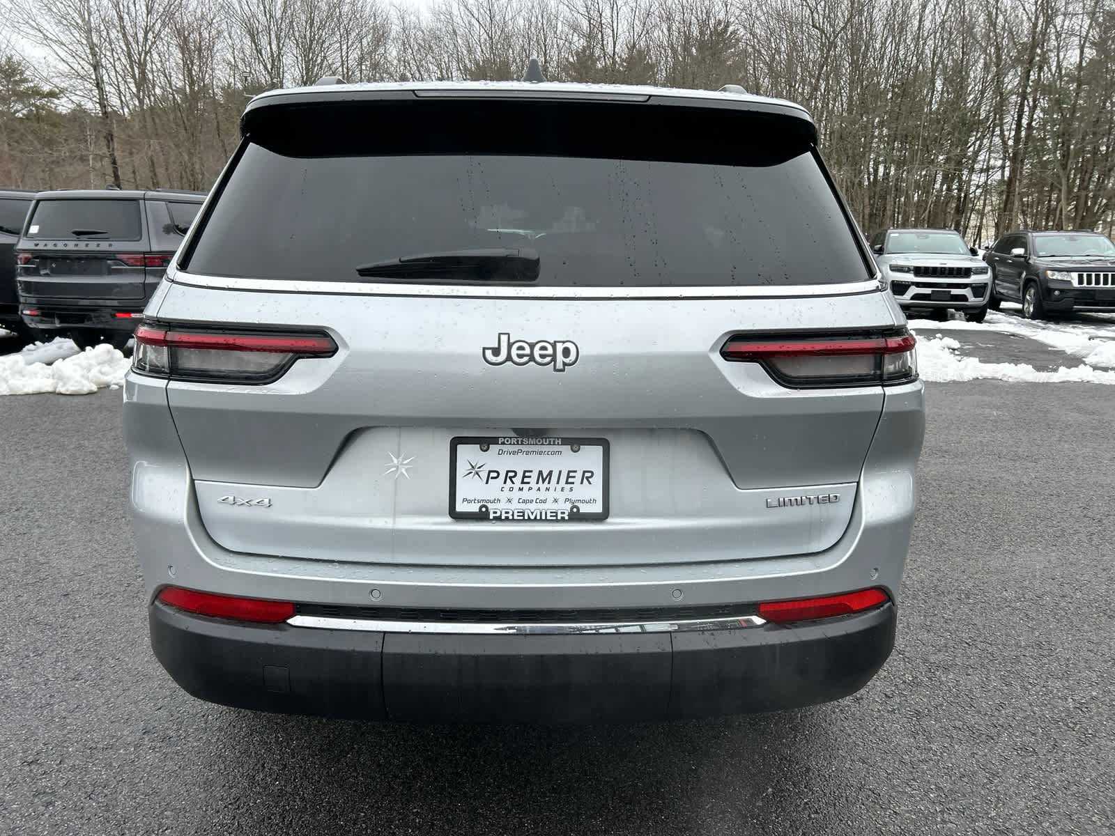 Used 2025 Jeep Grand Cherokee L Limited w/ Trailer Tow Package image 6