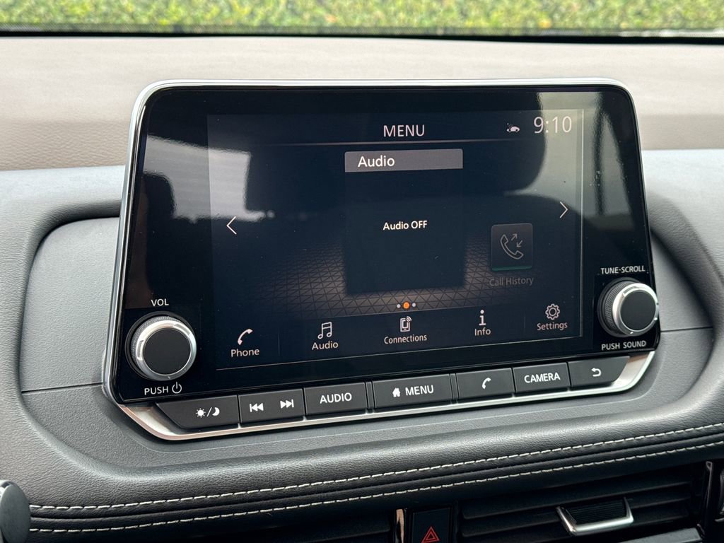 Used 2023 Nissan Rogue SV image 22