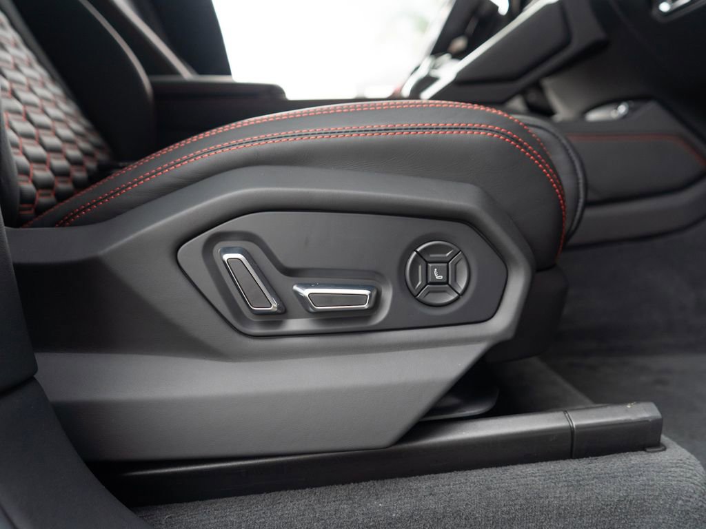 Used 2021 Lamborghini Urus image 28