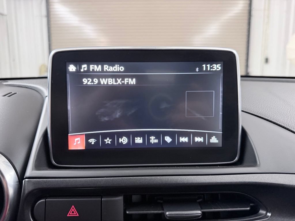 Used 2017 FIAT 124 Spider Abarth RWD image 21