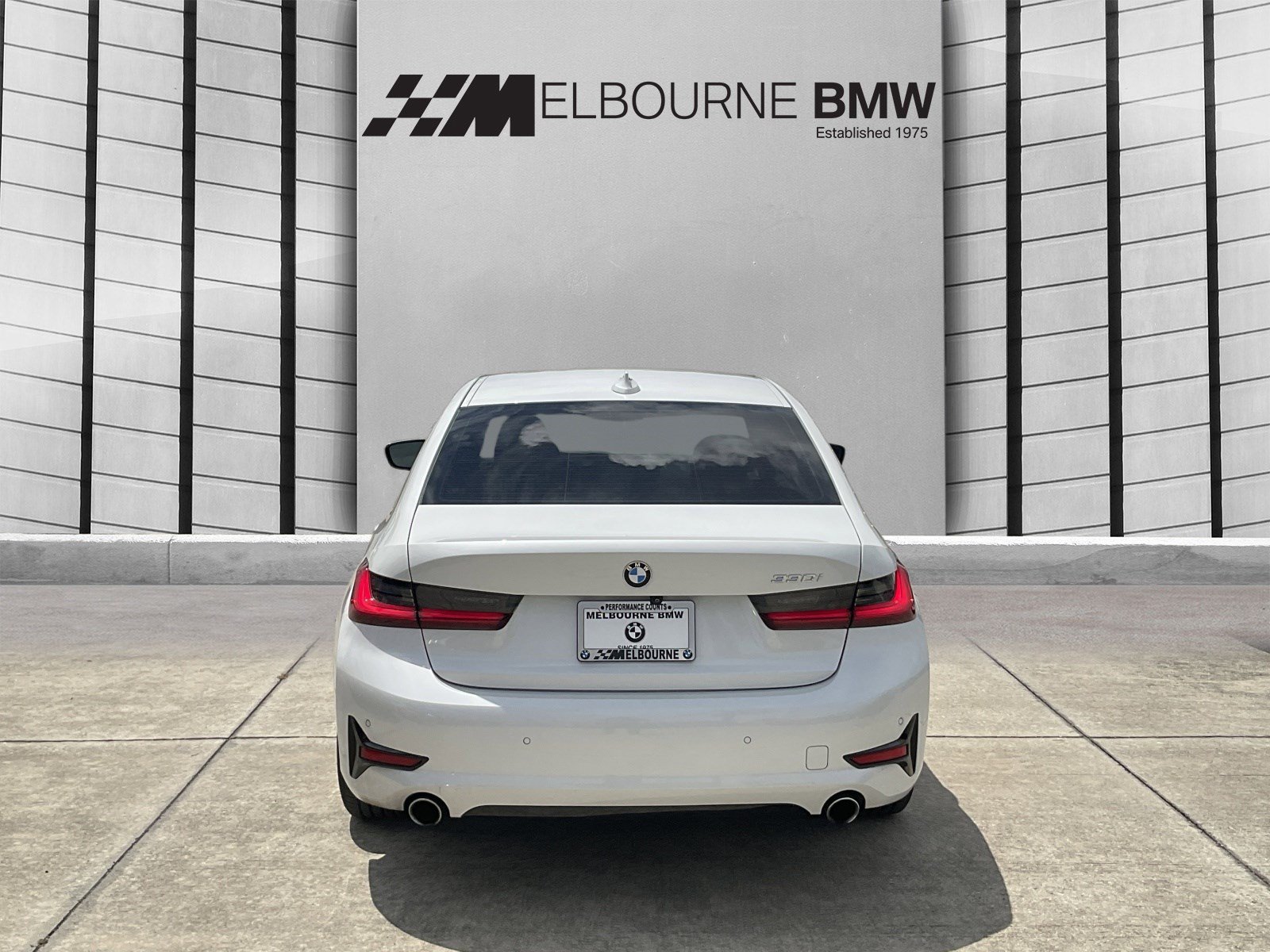 Used 2021 BMW 330i Sedan w/ Convenience Package RWD image 5