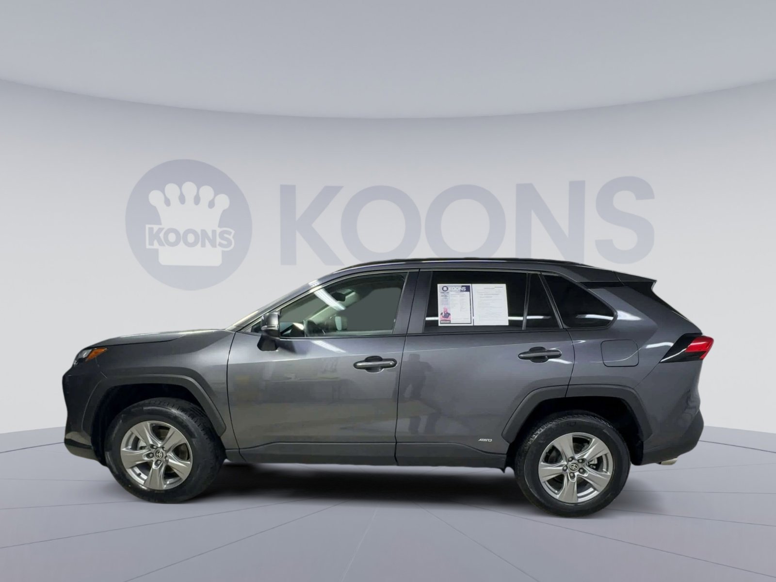 Used 2025 Toyota RAV4 LE AWD/4WD image 7