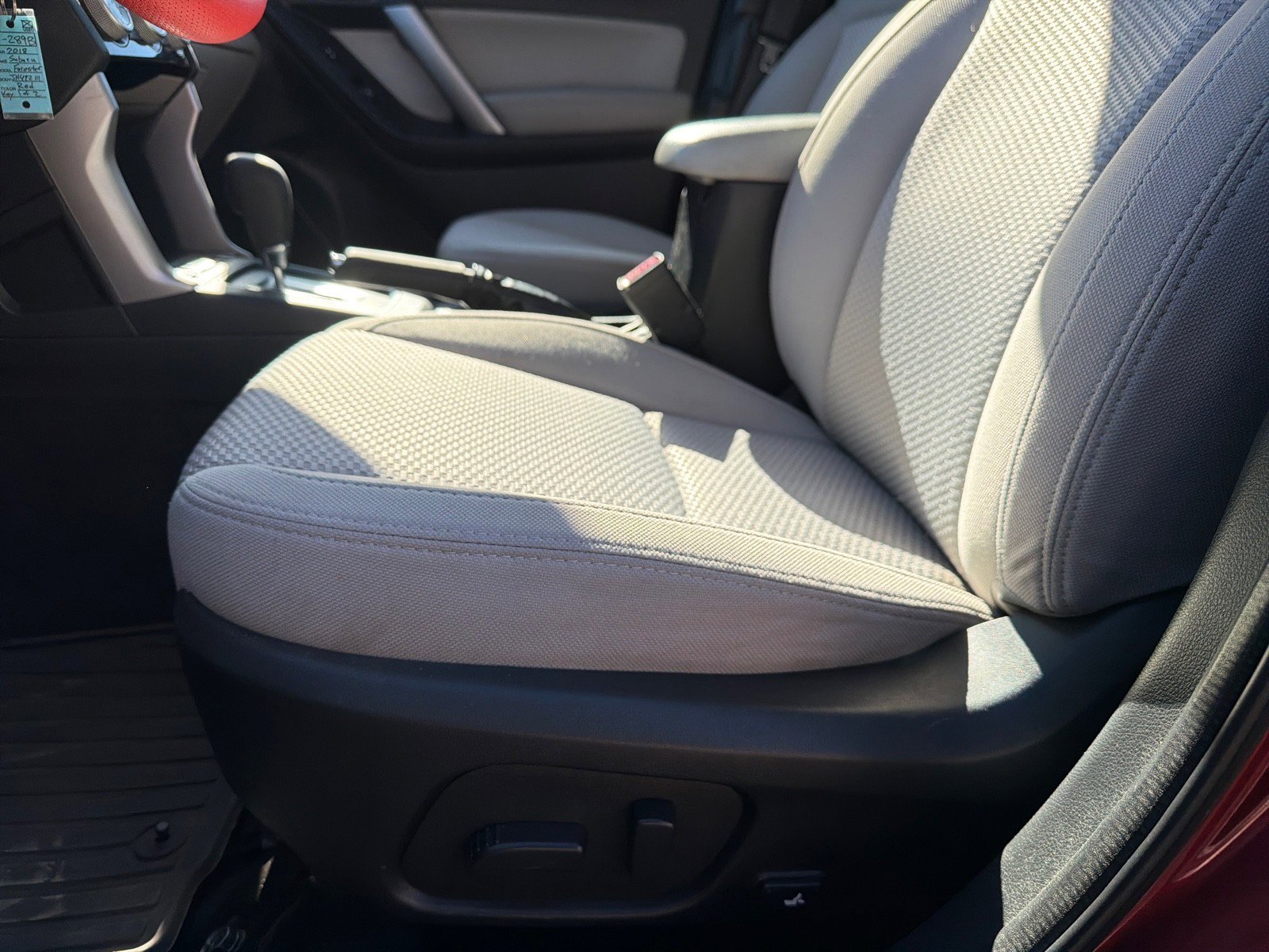 Used 2018 Subaru Forester 2.5i Premium w/ All-Weather Package image 11