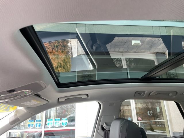 Used 2023 Audi Q5 2.0T Premium Plus w/ Premium Plus Package AWD/4WD image 16