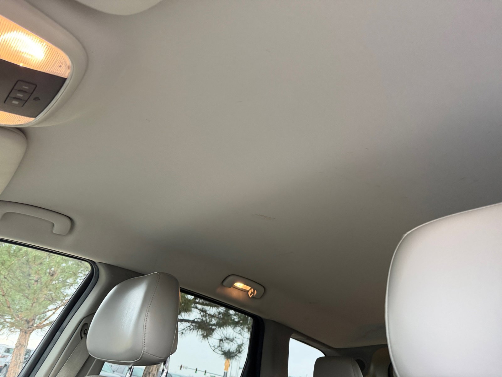 Used 2012 Jeep Grand Cherokee Laredo AWD/4WD image 33