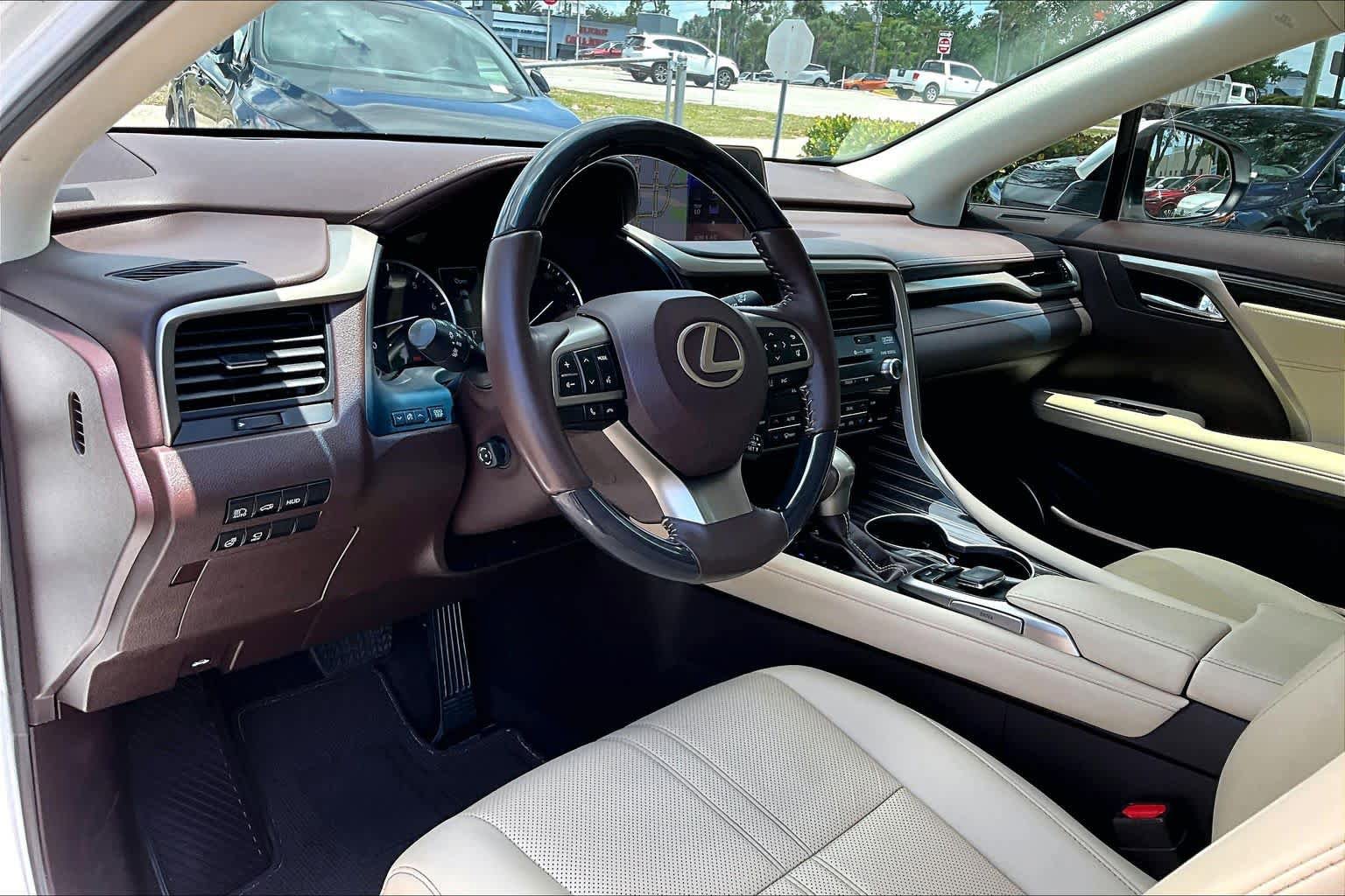 Used 2019 Lexus RX 350 FWD w/ Luxury Package image 18