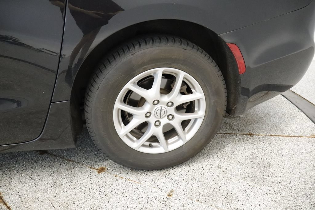 Certified 2023 Chrysler Pacifica Touring-L FWD image 17