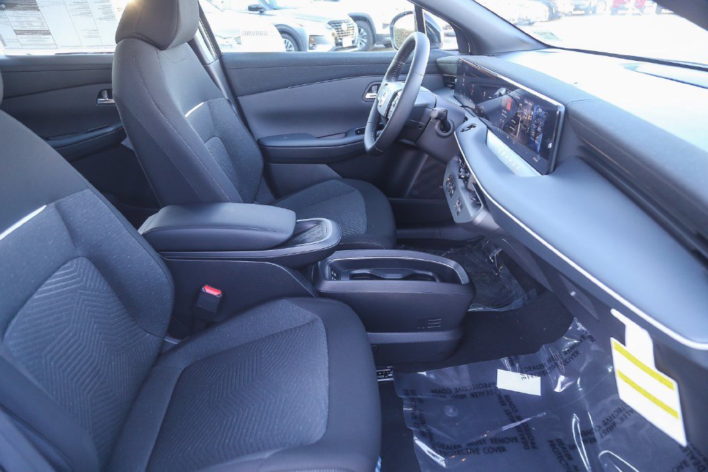 New 2026 Nissan Leaf w/ Illuminated Package FWD image 18