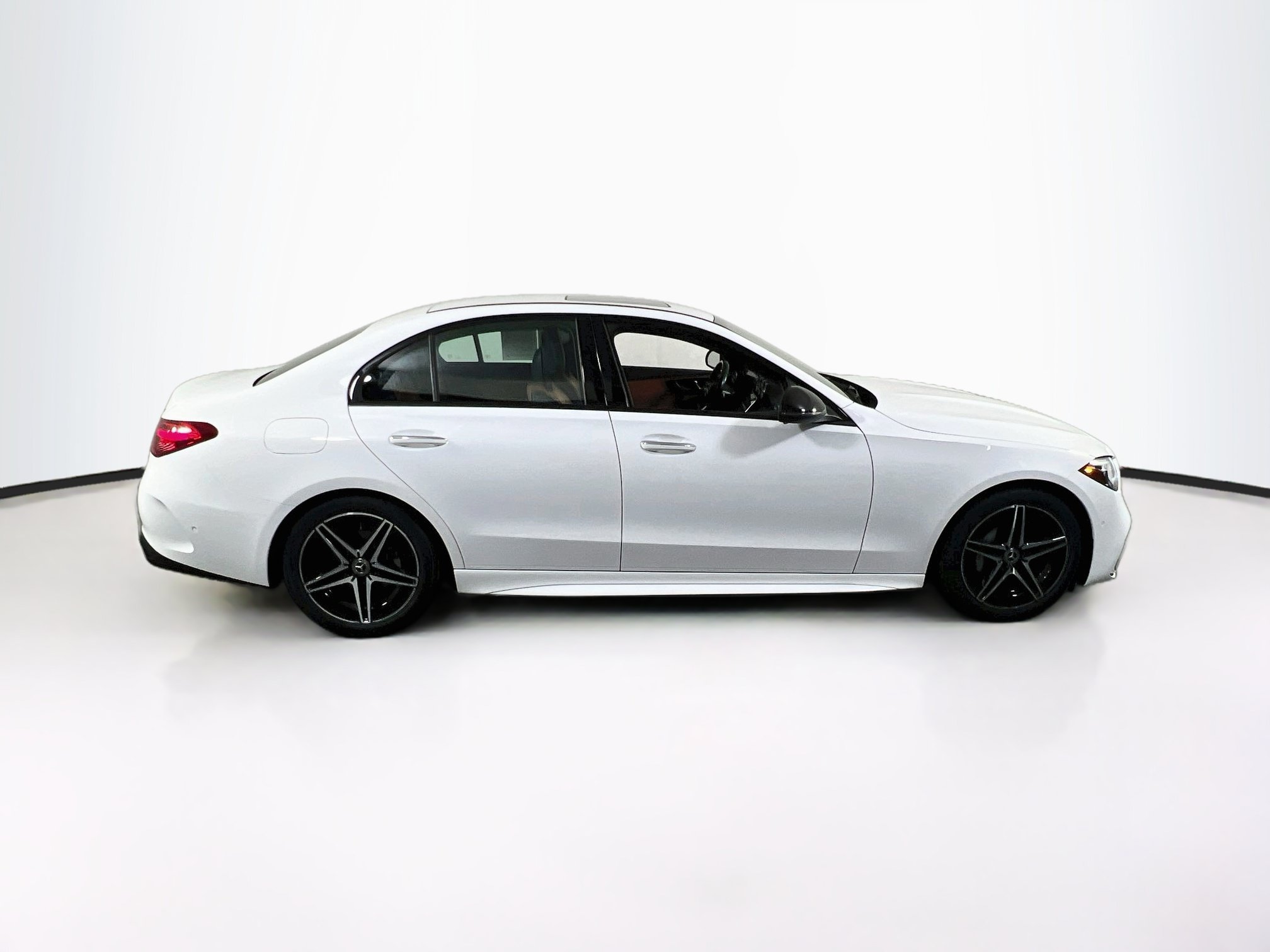 Used 2023 Mercedes-Benz C 300 4MATIC Sedan image 4